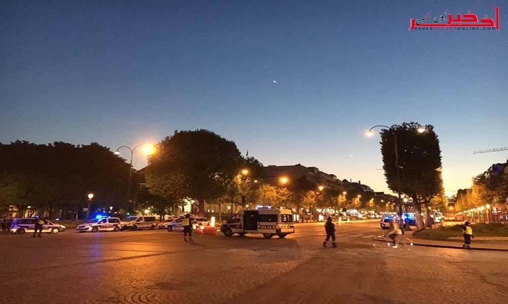 عاجل/ مقتل منفذ الهجوم في باريس وهذه الصور الأولى من مكان الحادث