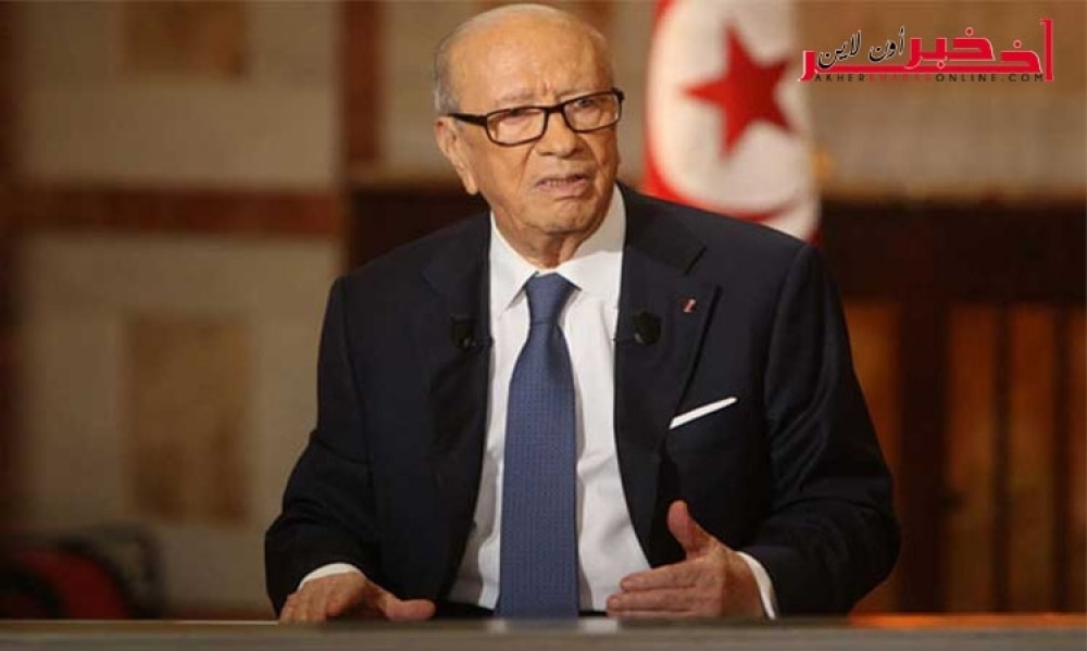 الباجي قائد السبسي : النظام السياسي في تونس " شاذّ" فيه " العٓزْرِي أٓقْوى مـنْ سِيدُو"  و التحوير الوزاري هو فرصة الأمل الأخيرة 