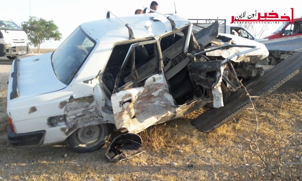 بالصور/ القيروان: تحطم سيارتين بالكامل في حادث مرور
