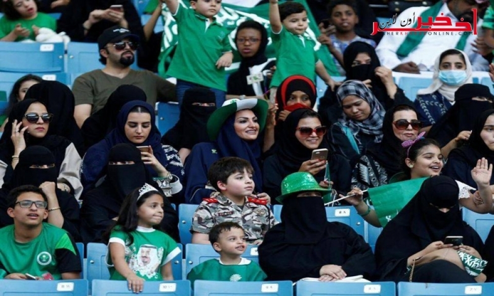 بالصور / لأوّل مرّة، نساء سعوديّات في ملاعب كرة القدم