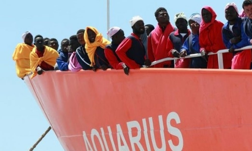 بسبب سفينةٍ تحمل مهاجرين غير شرعيّين، إيطاليا تستدعي السفير الفرنسي