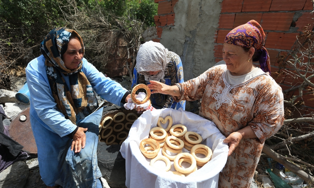 صور/ حلويات عيد الفطر :  ماذا تعرف عن " كعك التمر" في نابل؟