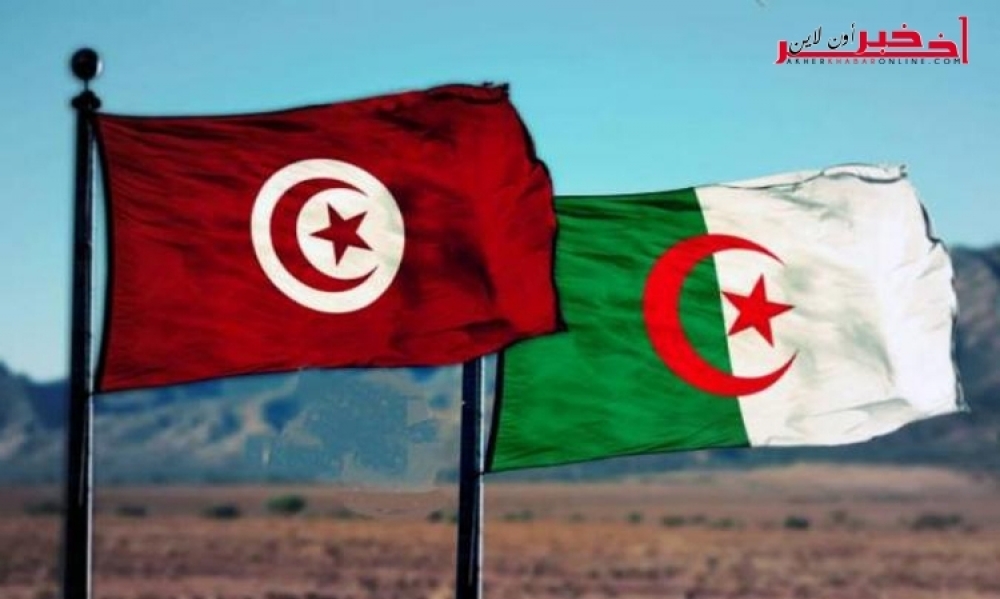 تونسيون  عالقين  بالجزائر بعد سرقة أموالهم وجوازات سفرهم