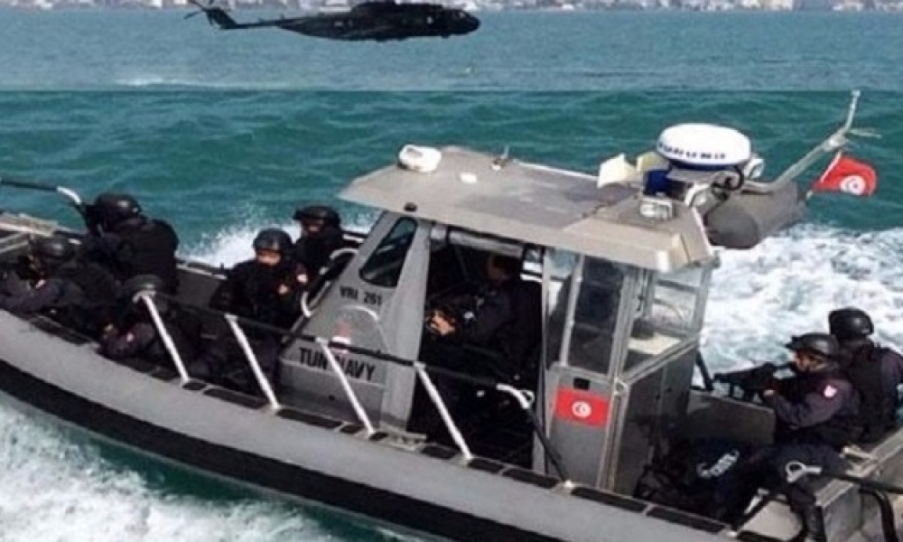 جيش البحر ينقذ 25 تونسيا