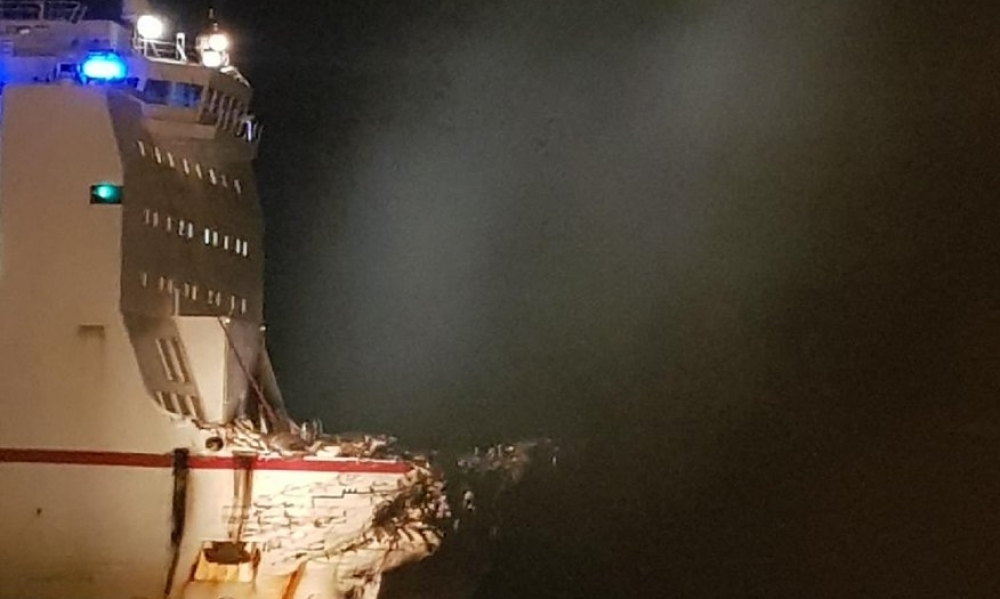 فصل الباخرة التونسية 'أوليس' عن السفينة القبرصية