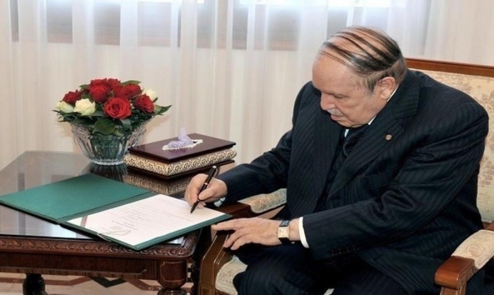 الجزائر.. بوتفليقة يعلن ترشحه رسمياً لولاية خامسة