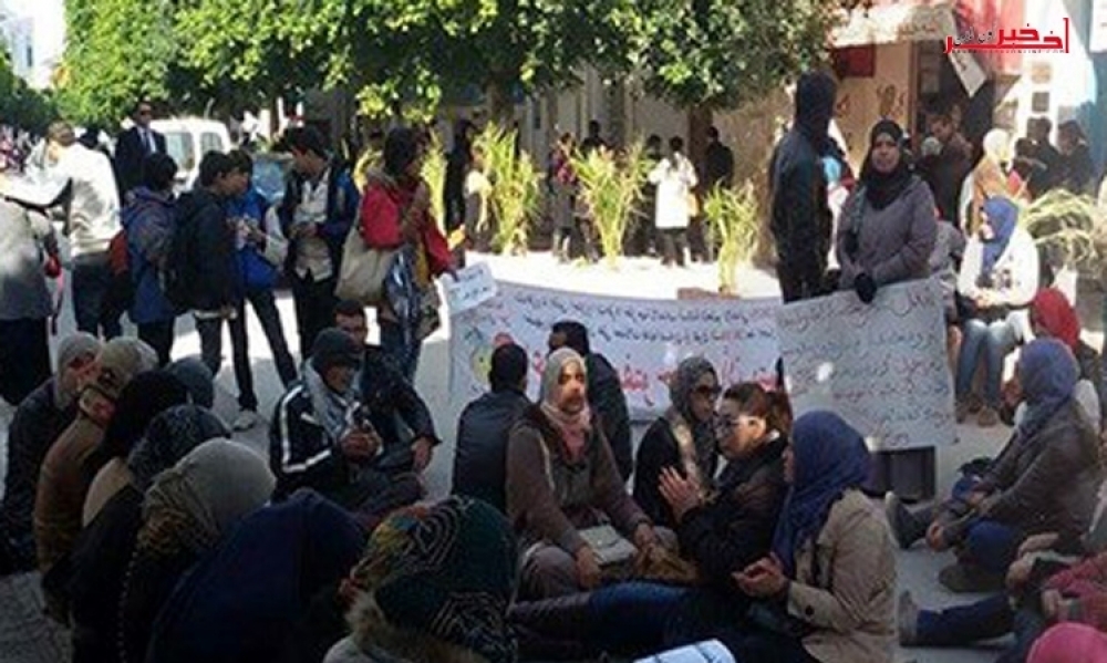 باجة / الأساتذة النواب يقاطعون الدروس ويعلنون عن تنظيم مسيرةٍ مشيًا على الأقدام من مدن الشمال الغربي إلى تونس
