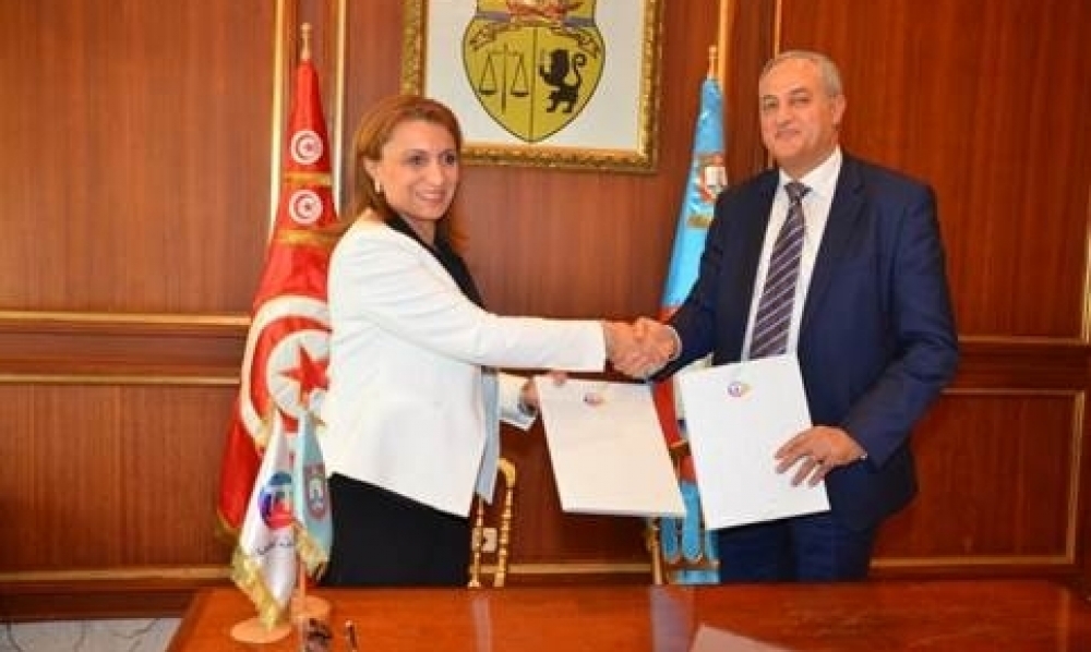 تعزيز الشراكة بين اتصالات تونس  وبلديّة تونس