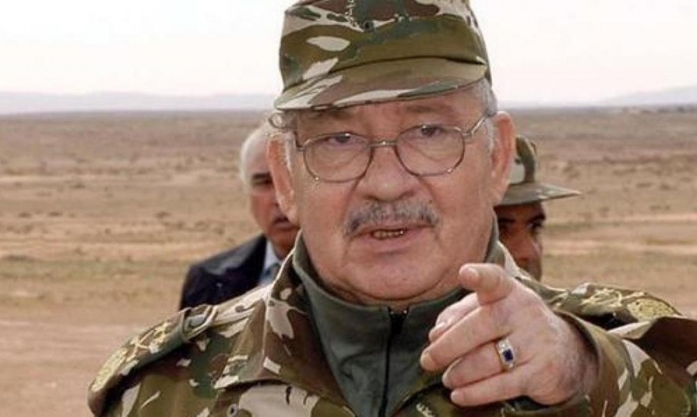 رئيس اركان الجيش الجزائري في كلمة شديدة اللهجة ."كافة الأفاق الممكنة تبقى مفتوحة من أجل إيجاد حل للأزمة في أقرب الأجال"