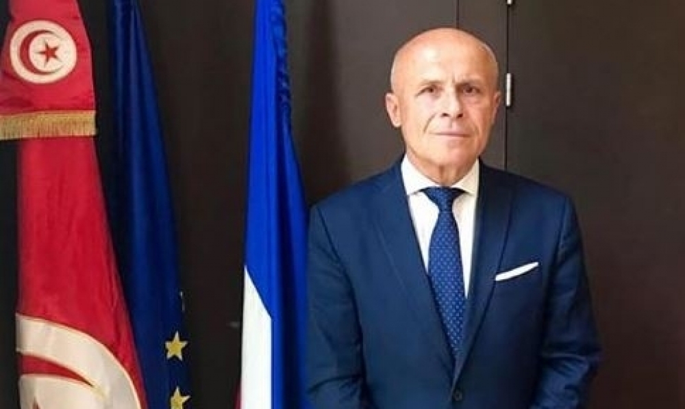 السفير الفرنسي بتونس: سيتمّ ترحيل المعدات والتجهيزات التي كانت بحوزة فريقٍ أمني فرنسي في الأيام القادمة 