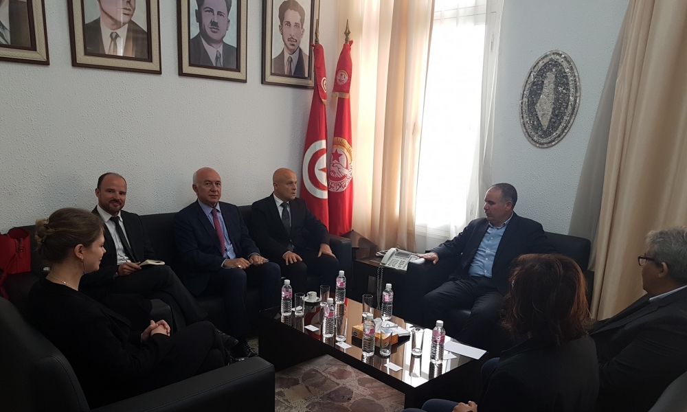 صور/  الأمين العام للإتحاد العام التونسي للشغل يلتقي السفير الفرنسي