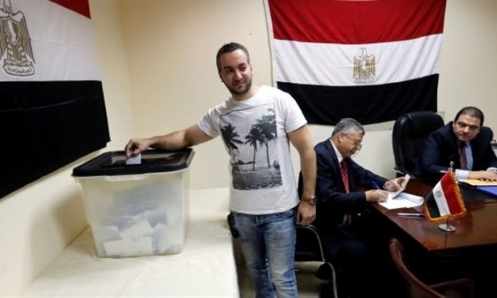 تنصّ على زيادة مدّة الرئاسة إلى 6 سنواتٍ، بدء التصويت في الإستفتاء على التعديلات الدستوريّة في مصر