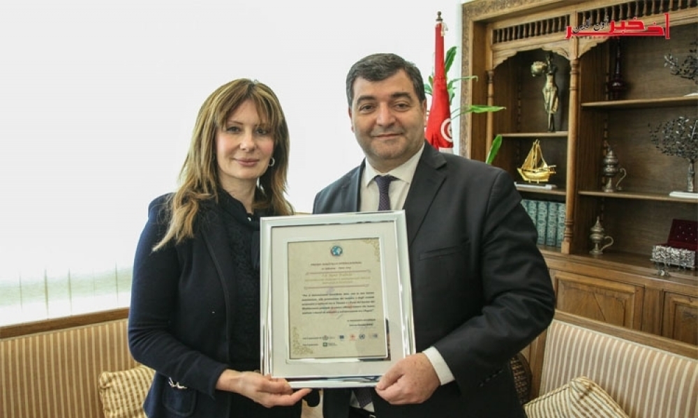 روني الطرابلسي يتحصل على وسام شرف كأفضل وزيرٍ ساهم في تطوير السياحة في ضفة البحر الأبيض المتوسط