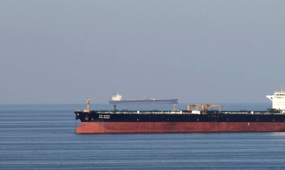 متابعة / إيران تعلن إنقاذ 44 بحارا من ناقلتي النفط في بحر عمان