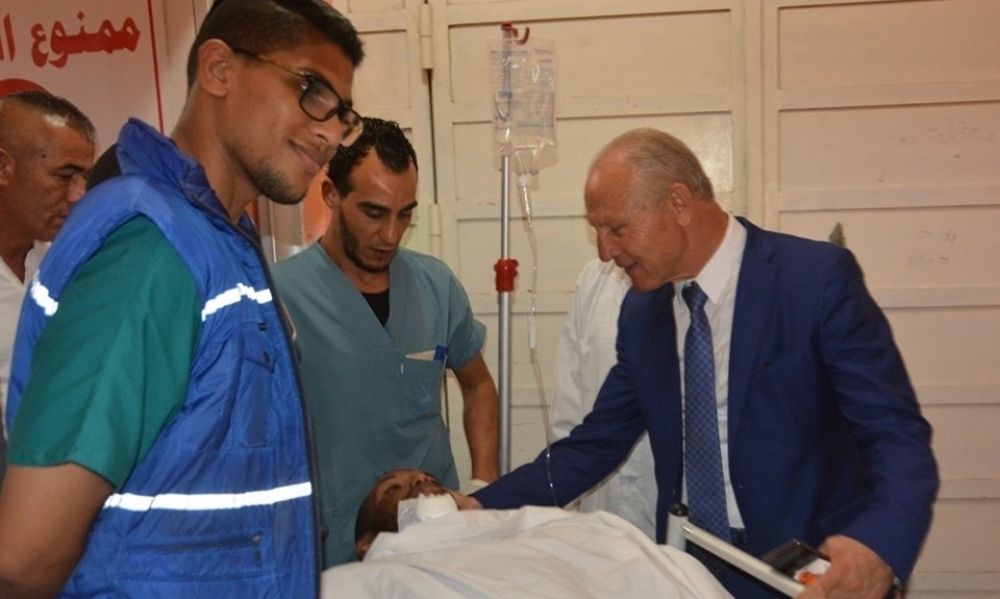شرف الدين يزور حارس الإفريقي أيمن جاب الله بعد تعرضه لإصابة خطيرة في مباراة النجم الساحلي