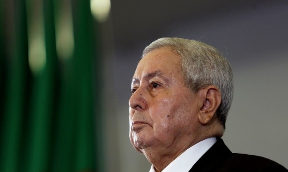الرئيس الجزائري ينهي مهام عسكريين كبار