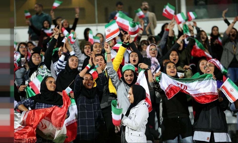 بضغطٍ من الفيفا... السلطات الإيرانيّة تسمح للنساء بحضور مباراةٍ بتصفيات كأس العالم في طهران 