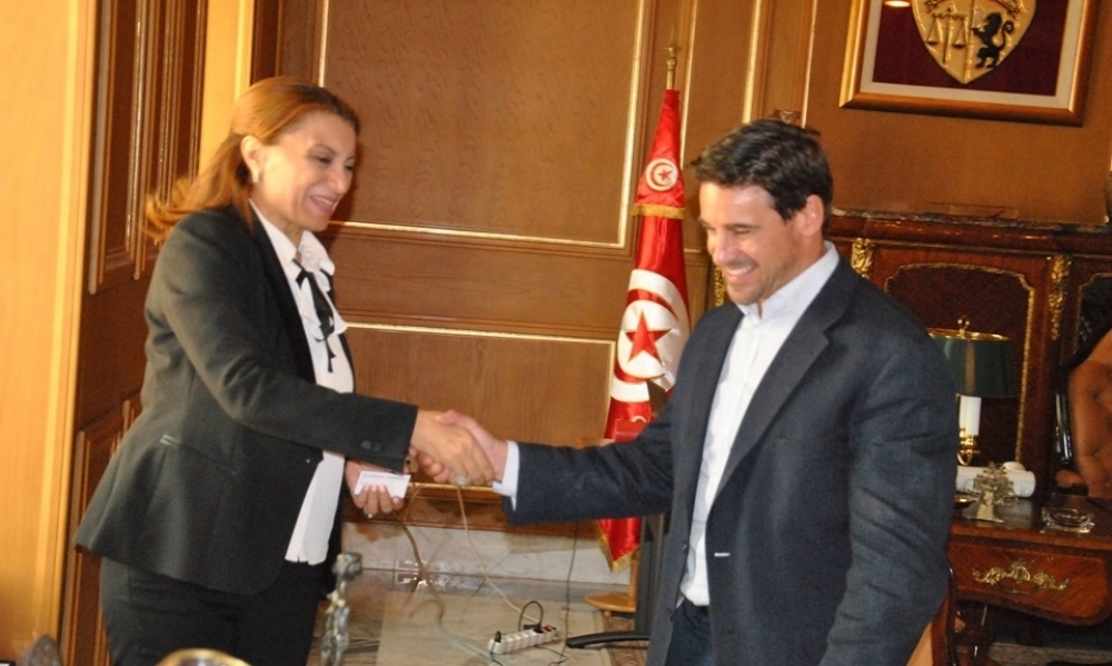  رئيسة بلدية تونس تسعى لتطوير الشراكة مع الوكالة الأمريكية للتنمية الدولية