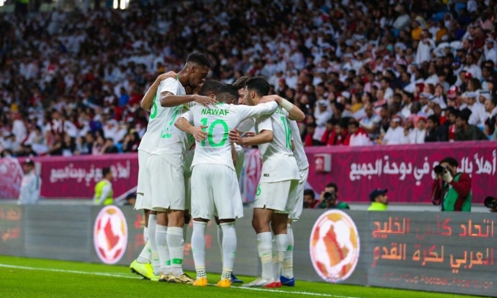 السعودية تقصي قطر وتضرب موعدا مع البحرين في نهائي كأس الخليج