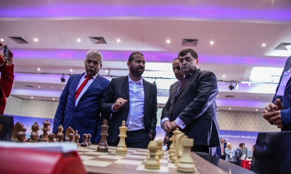  روني الطرابلسي يشرف على فعاليات المهرجان الدولي للشطرنج بجربة