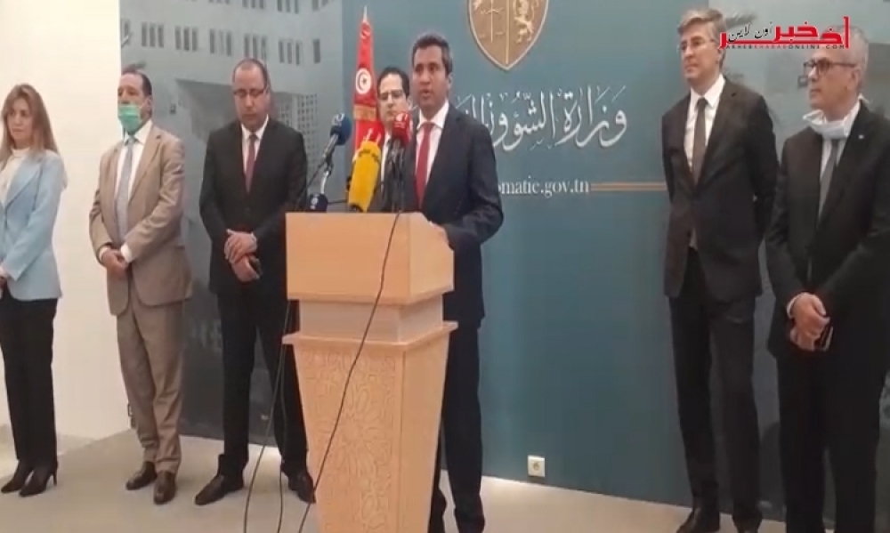 وزير الشؤون الخارجيّة: عمليّة إجلاء التونسيّين العالقين بالخارج معقّدة والأولويّة لهؤلاء