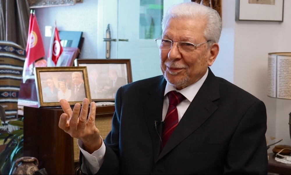  في كتاب جديد: الطيّب البكوش يكشف خفايا لقاءاته مع بورقيبة لحلّ أكبر أزمة نقابية بتونس