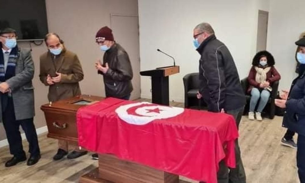 صور / إنطلاق مراسم نقل جثمان الفقيدة محرزية العبيدي إلى تونس