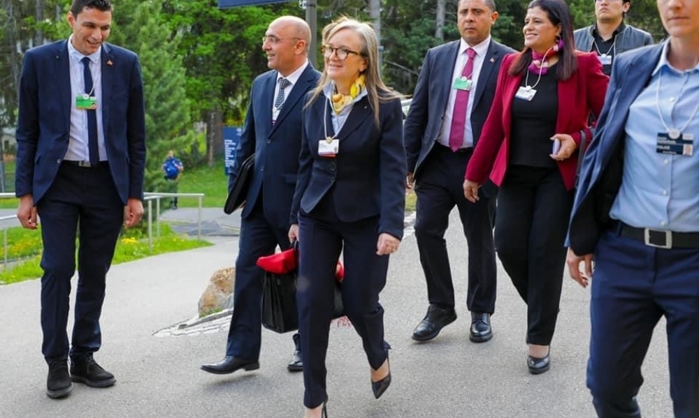 رئيسة الحكومة تشارك بسويسرا في أشغال منتدى "دافوس" الاقتصادي