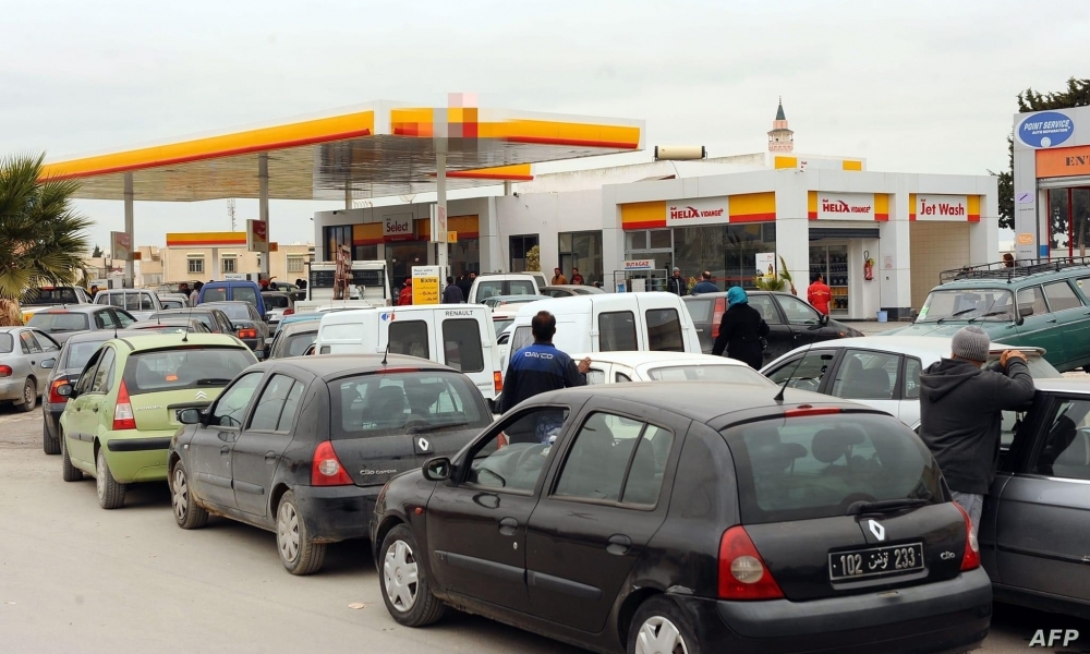 وزارة الصناعة تؤكد أن مختلف المواد البترولية متوفرة بجميع محطات الوقود