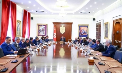   رئيس الحكومة يشرف على جلسة عمل وزارية حول الإعداد لعودة التونسيين في الخارج