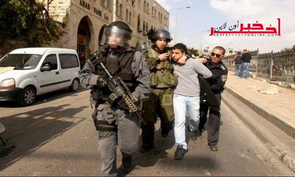 فلسطيني يطعن جنديين إسرائيليين 