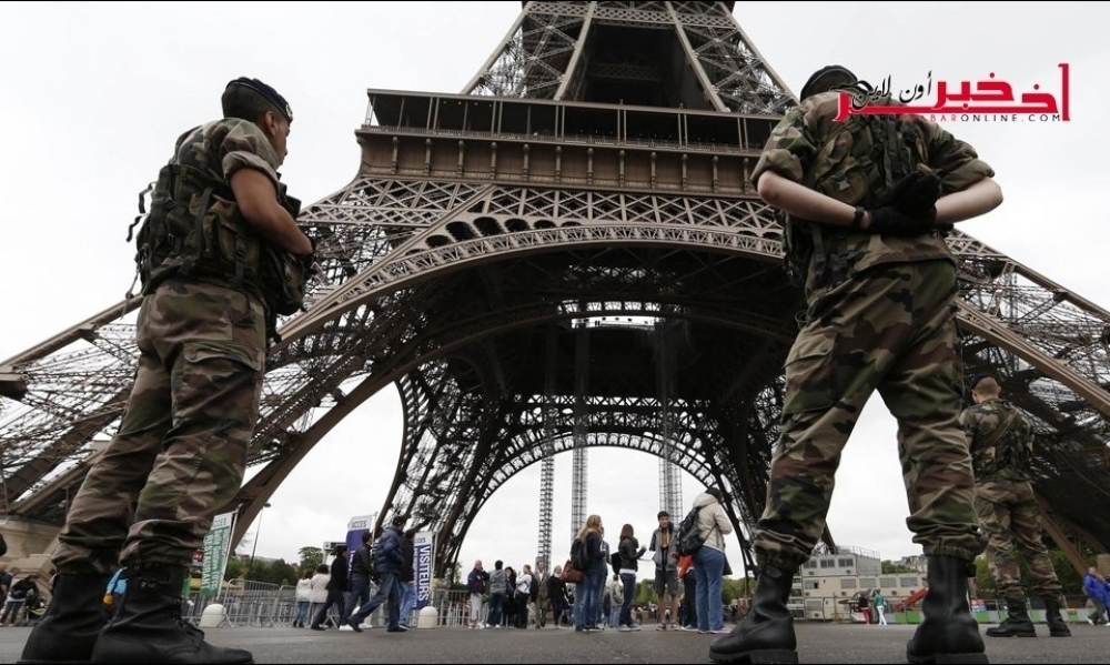 التمديد في حالة الطوارئ في فرنسا 