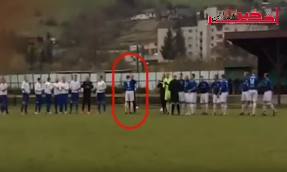 لاعب كرة قدم يطلب الزواج من حكم المباراة (فيديو)