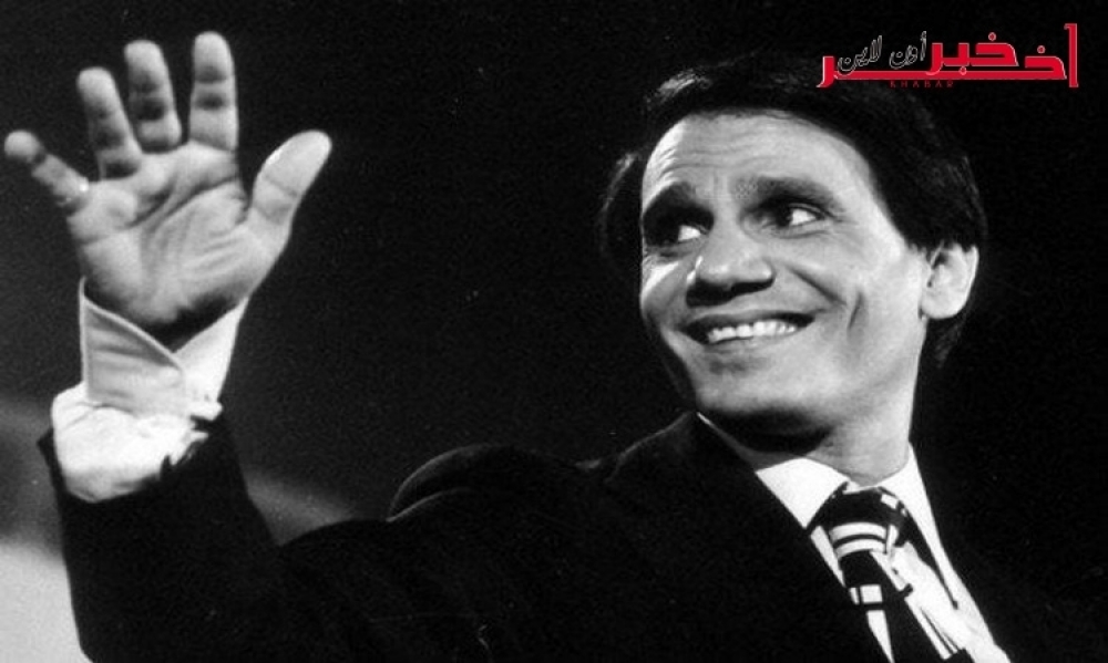 صور نادرة لعبد الحليم حافظ أثناء زيارته لتونس ..وهذه هدية أحد الباعة له