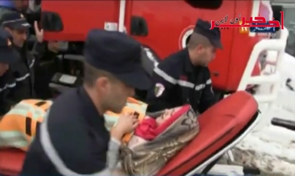 صور/  إمرأة تضع مولودها في سيارة الحماية المدنية بسبب الثلوج في سطيف