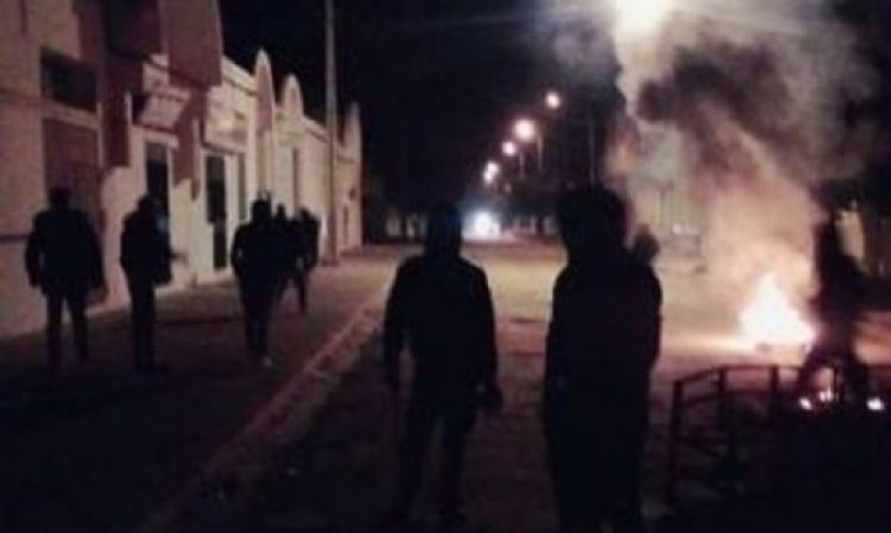 Meknassi : Des affrontements entre forces de l’ordre et jeunes manifestants