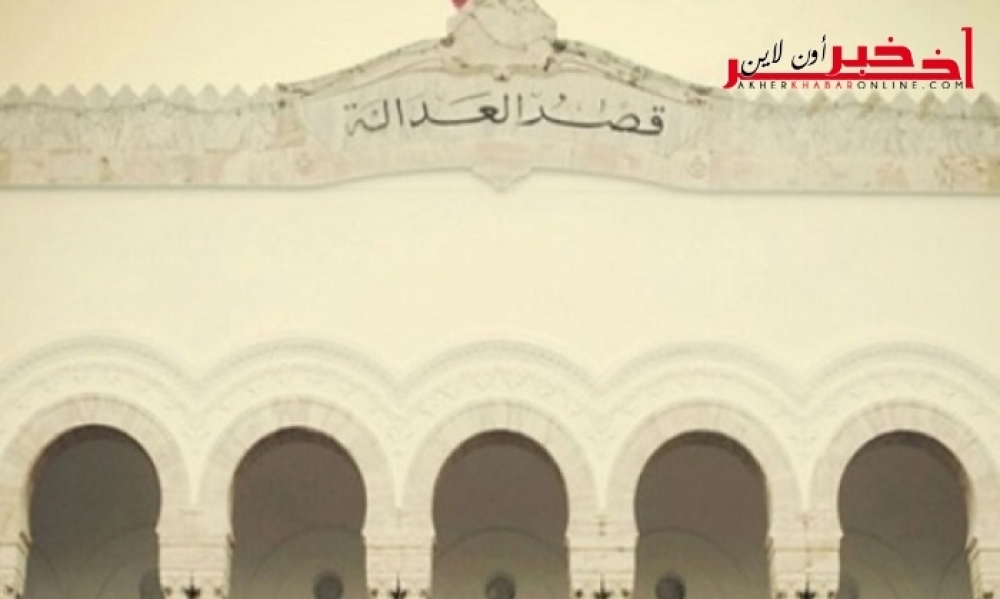 الآن/ حشود كبيرة أمام محكمة بن عروس 
