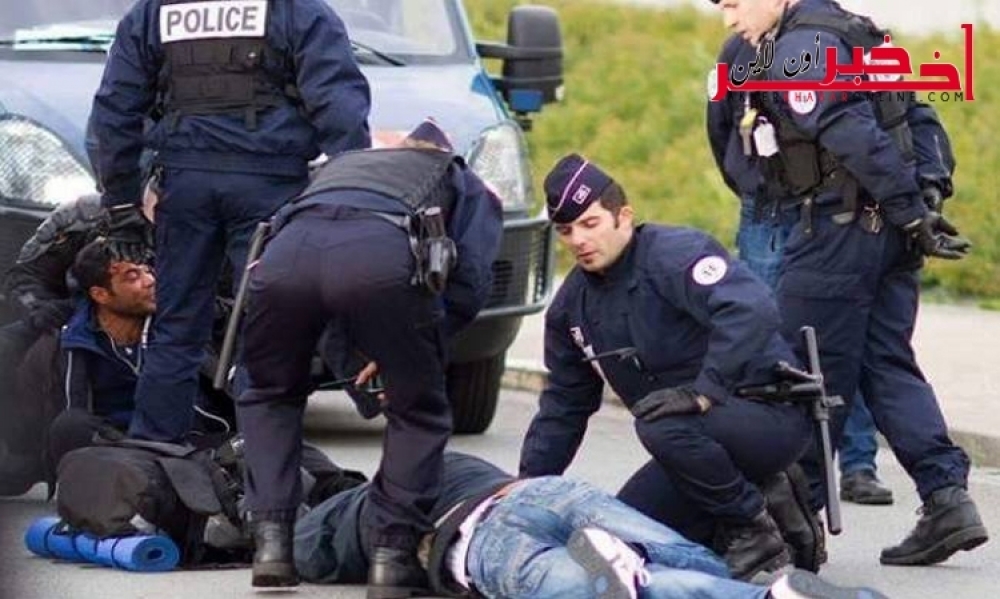 بالفيديو / رجال شرطة في فرنسا يُضرمون النار في مشتبه به