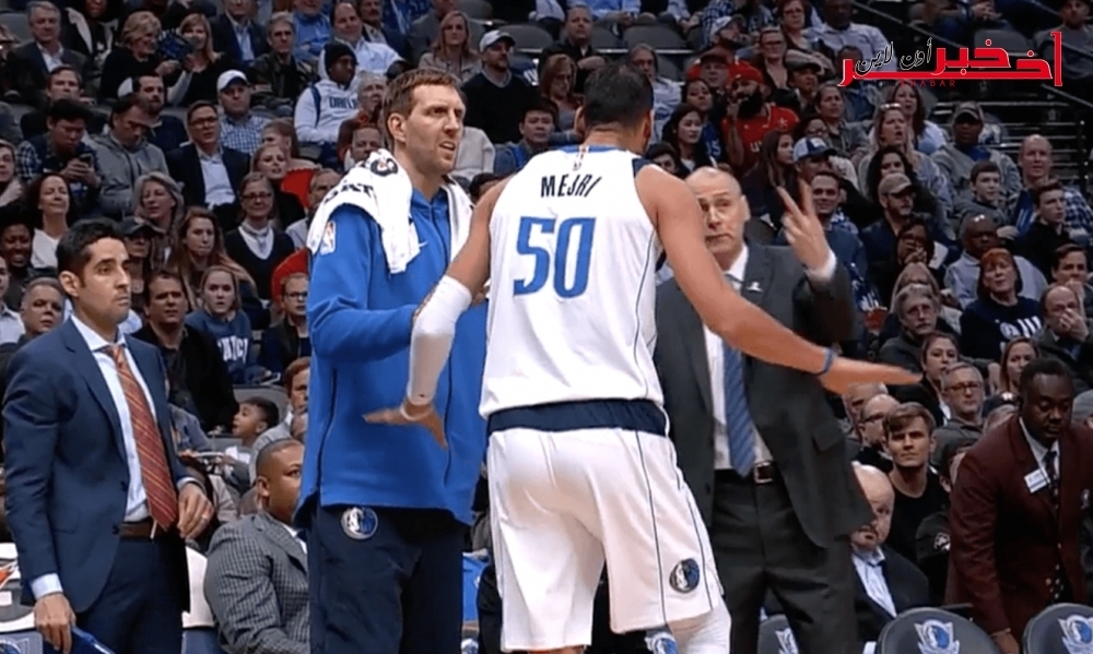 لقطة مثيرة للجدل في الـ "NBA" بين صالح الماجري ومدرّبه في "دالاس مافريكس" (فيديو)