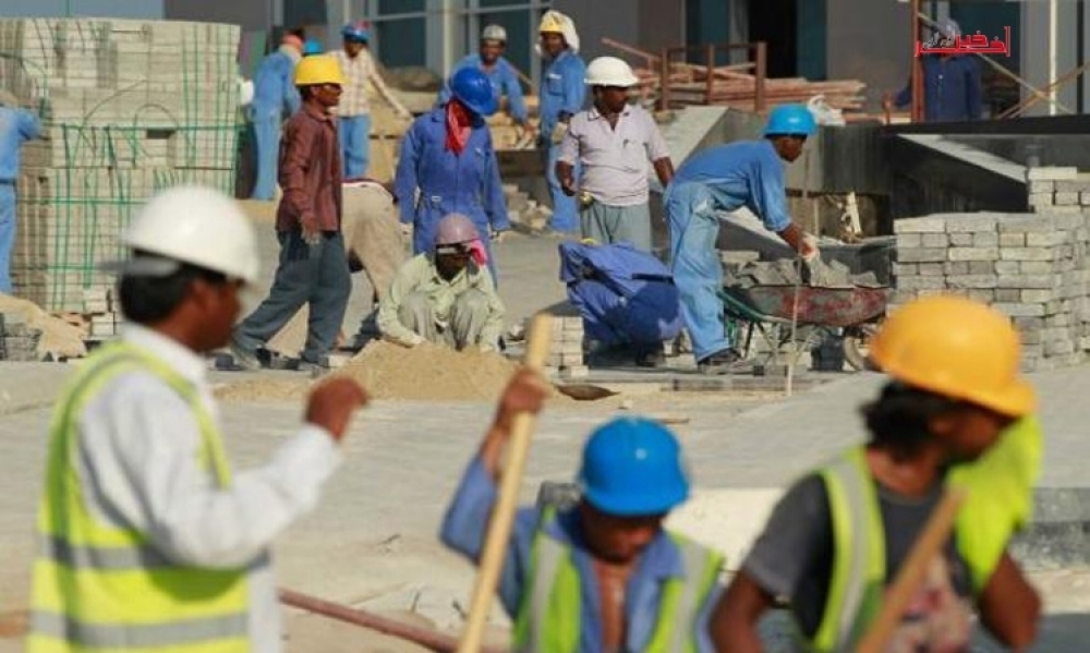 صحيفة "الغارديان" البريطانية: العمال يموتون في ملاعب مونديال 2022 بالدوحة..وقطر تتجاهل أسر الضحايا