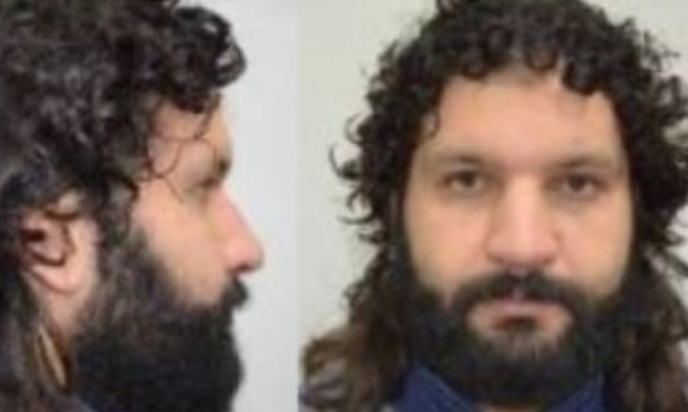 إيطاليا/ القبض على أكبر رجال المافيا التونسي الملياردير فاضل منصر..رادية يسرد التفاصيل لـ'آخر خبر اونلاين"