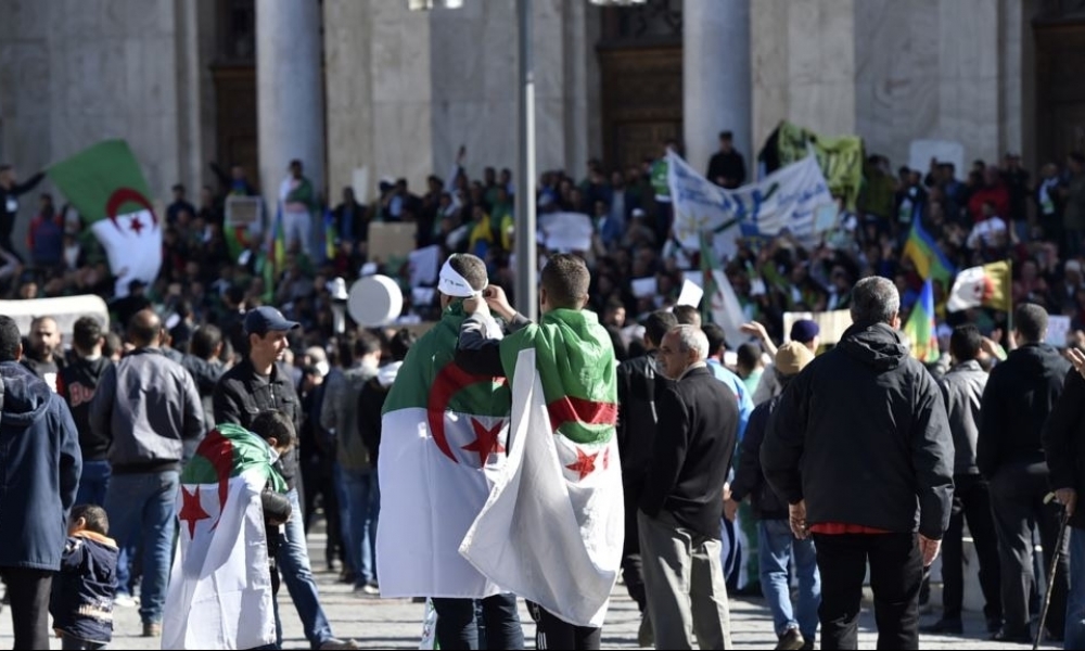 رويترز: احتجاجات اليوم في الجزائر هي الأكبر منذ بدء المظاهرات الشهر الماضي