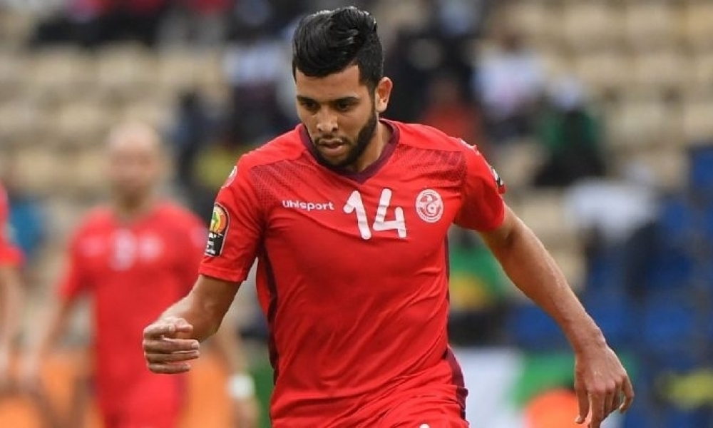 عدد من لاعبي المنتخب الوطني يزورون أمين بن عمر بعد إجرائه عمليّة جراحيّة على الرباط الصليبي