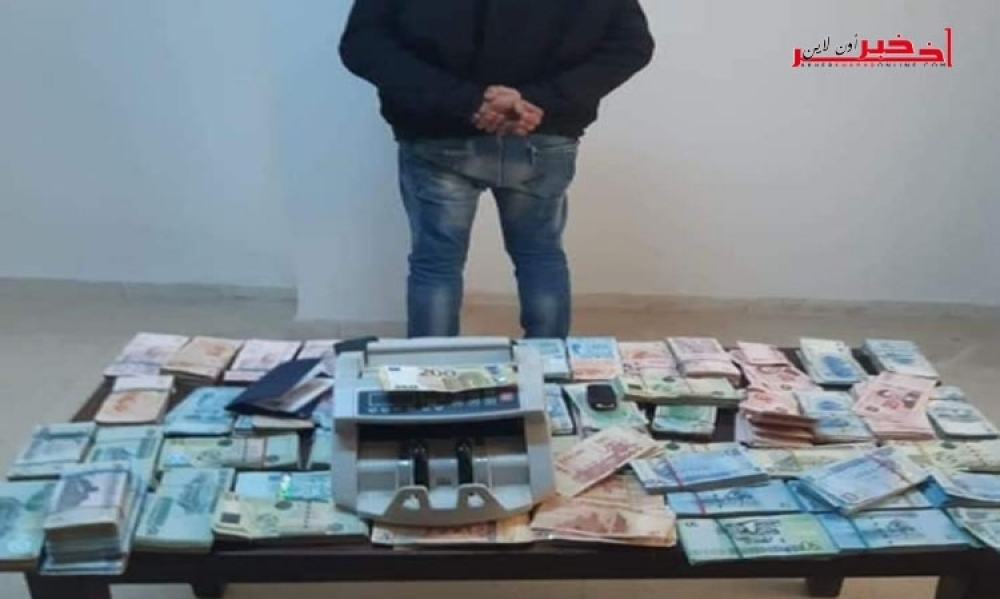 قابس / مداهمة محل و منزل شخص ينشط في مجال الإتجار بالعملة الأجنبية و ابقائه في حالة سراح