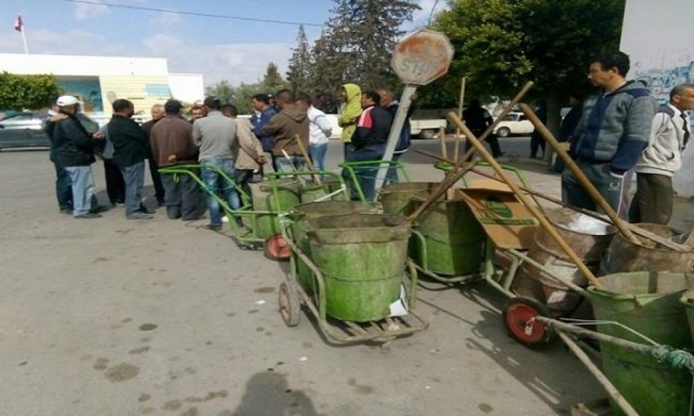 إضراب عام لعمال النظافة بكامل البلاد يومي 26 و27 فيفري القادم في صورة عدم الإستجابة لمطالبهم