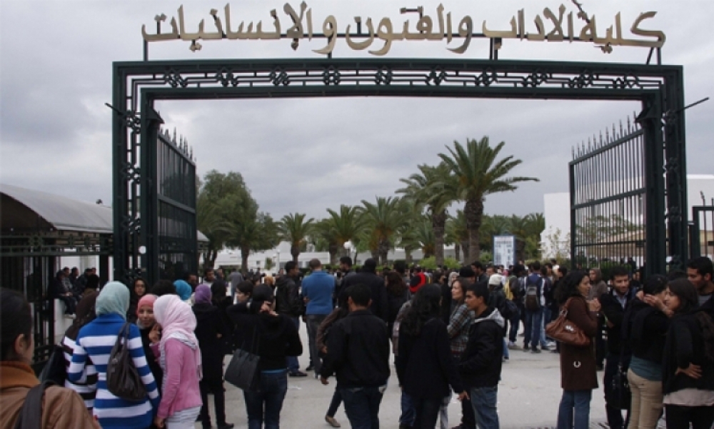 إصابة استاذ جامعي بكورونا في قسم العربية بكلية الاداب بمنوبة