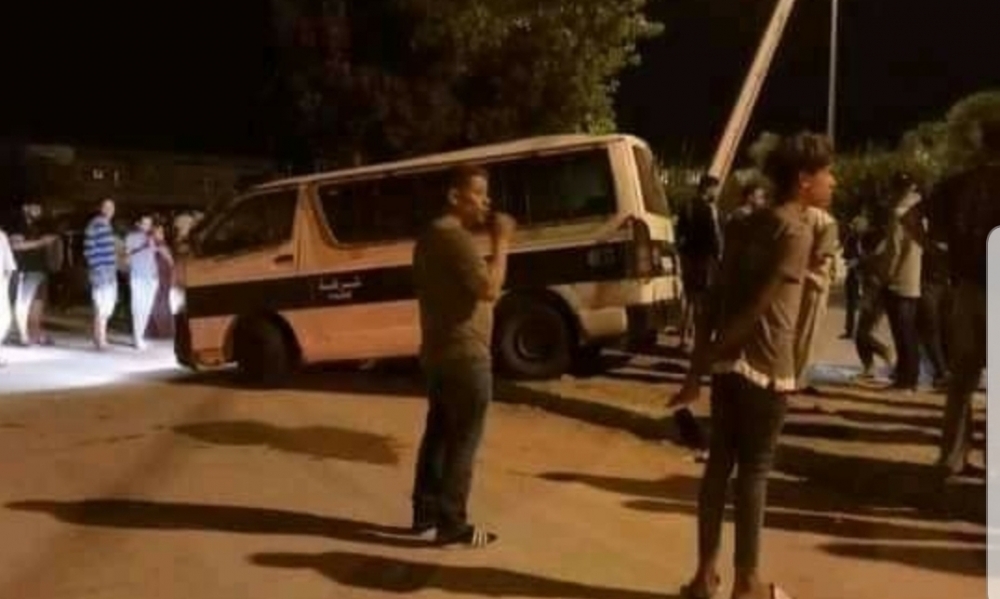 بنزرت / إصابة أمنيّين ومواطنَيْن في حادث إصطدام سيّارة شرطة بعمود كهربائي