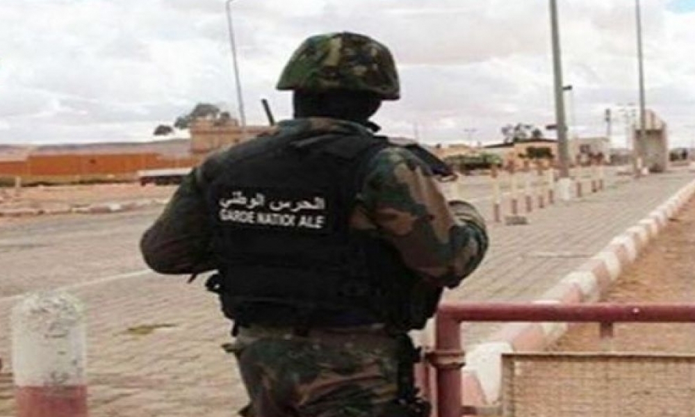 بوشبكة-القصرين/ ضبط شخصين بصدد اجتياز الحدود البرية خلسة
