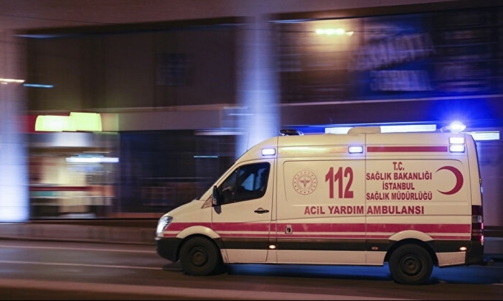 مقتل 4 أشخاص وإصابة 120 بجروح في زلزال تركيا