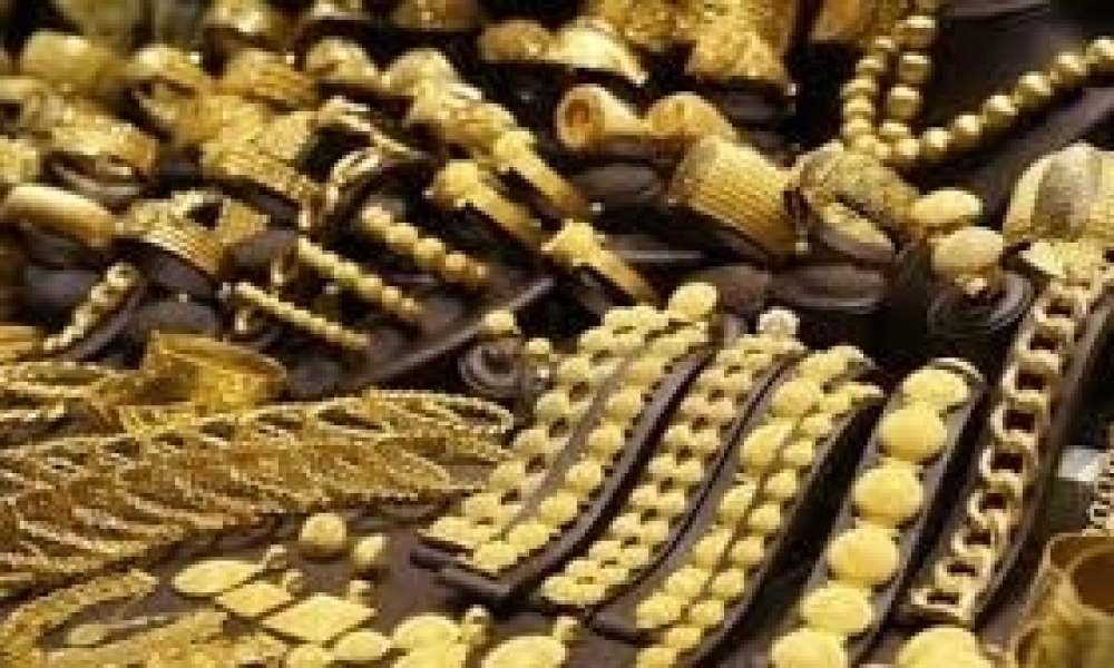 نقل أميرةٍ سعوديّة إلى المستشفى بعد سرقة مقتنياتٍ قيمتها 600 ألف يورو من شقّتها بباريس